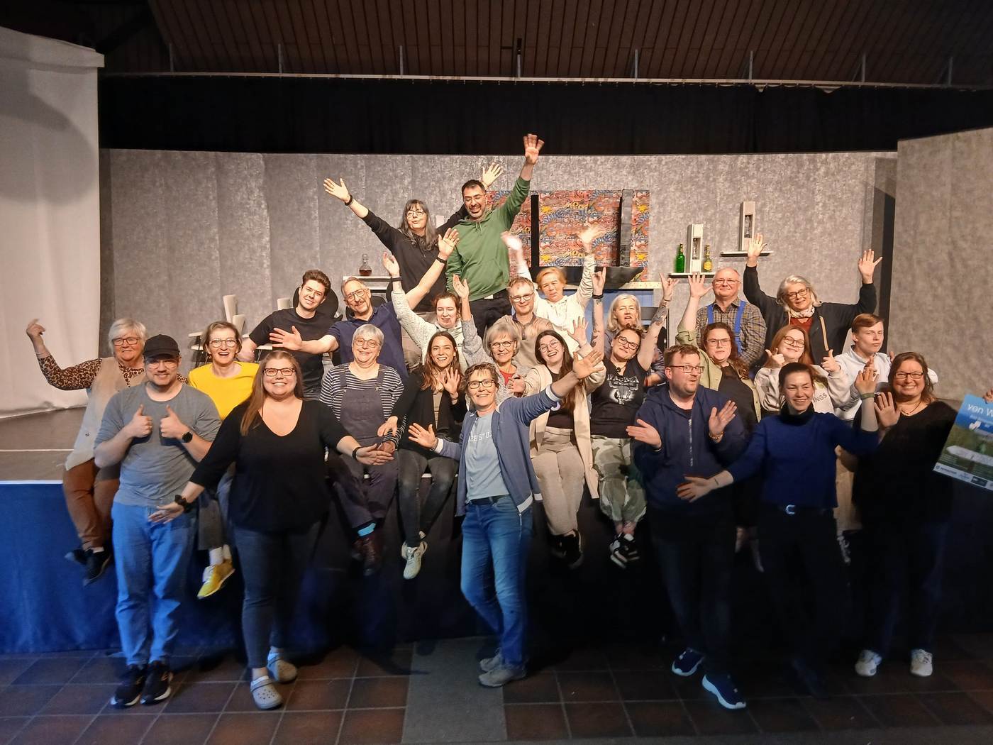 TFT-Gruppenbild im Bürgerhaus (Foto TFT)